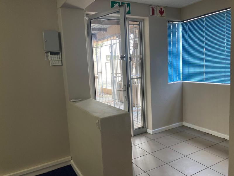 To Let Commercial Property for Rent in Newton Park Eastern Cape